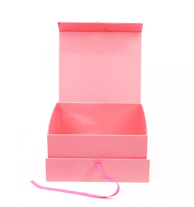 Kurdele Spot UV ile 1600g Pembe Manyetik Sert Hediye Kutuları 0